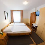 Casa de hóspedes Fruehstueckspension Koelich