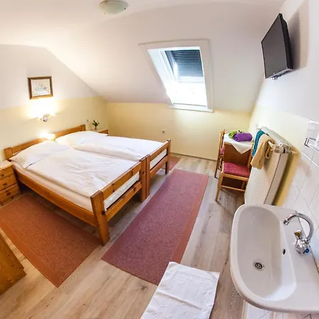 Casa de hóspedes Fruehstueckspension Koelich *