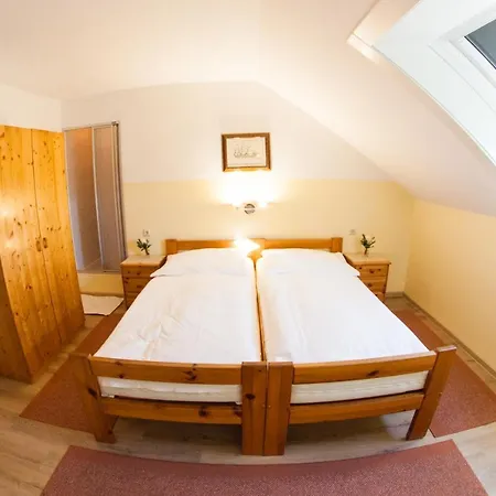 Casa de hóspedes Fruehstueckspension Koelich *