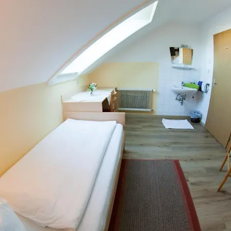 Casa de hóspedes Fruehstueckspension Koelich Klagenfurt am Woerthersee