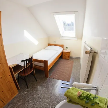 Fruehstueckspension Koelich 招待所 *