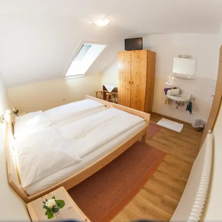 Fruehstueckspension Koelich 招待所 *