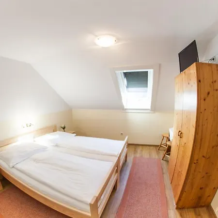 Casa de hóspedes Fruehstueckspension Koelich