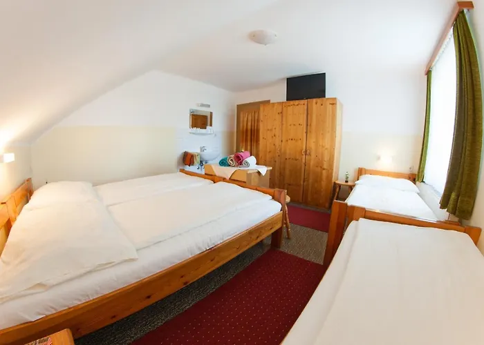 Fruehstueckspension Koelich Vendégház Klagenfurt am Woerthersee